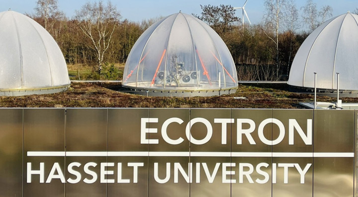 Pears In The Ecotron