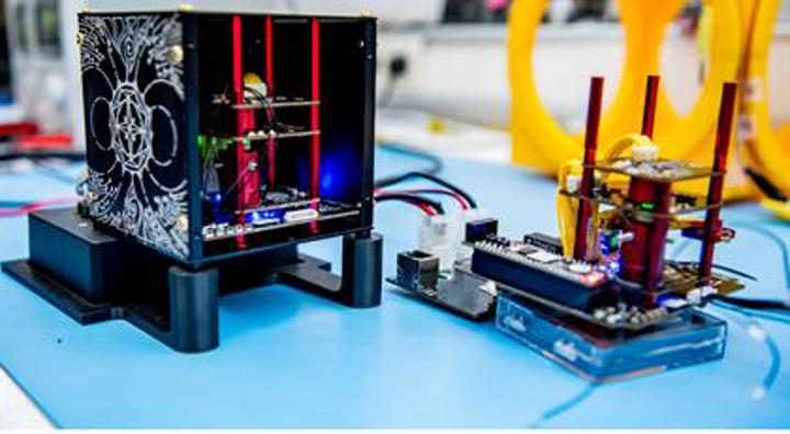 21 04 02 Persmoment Oscar Qube 14