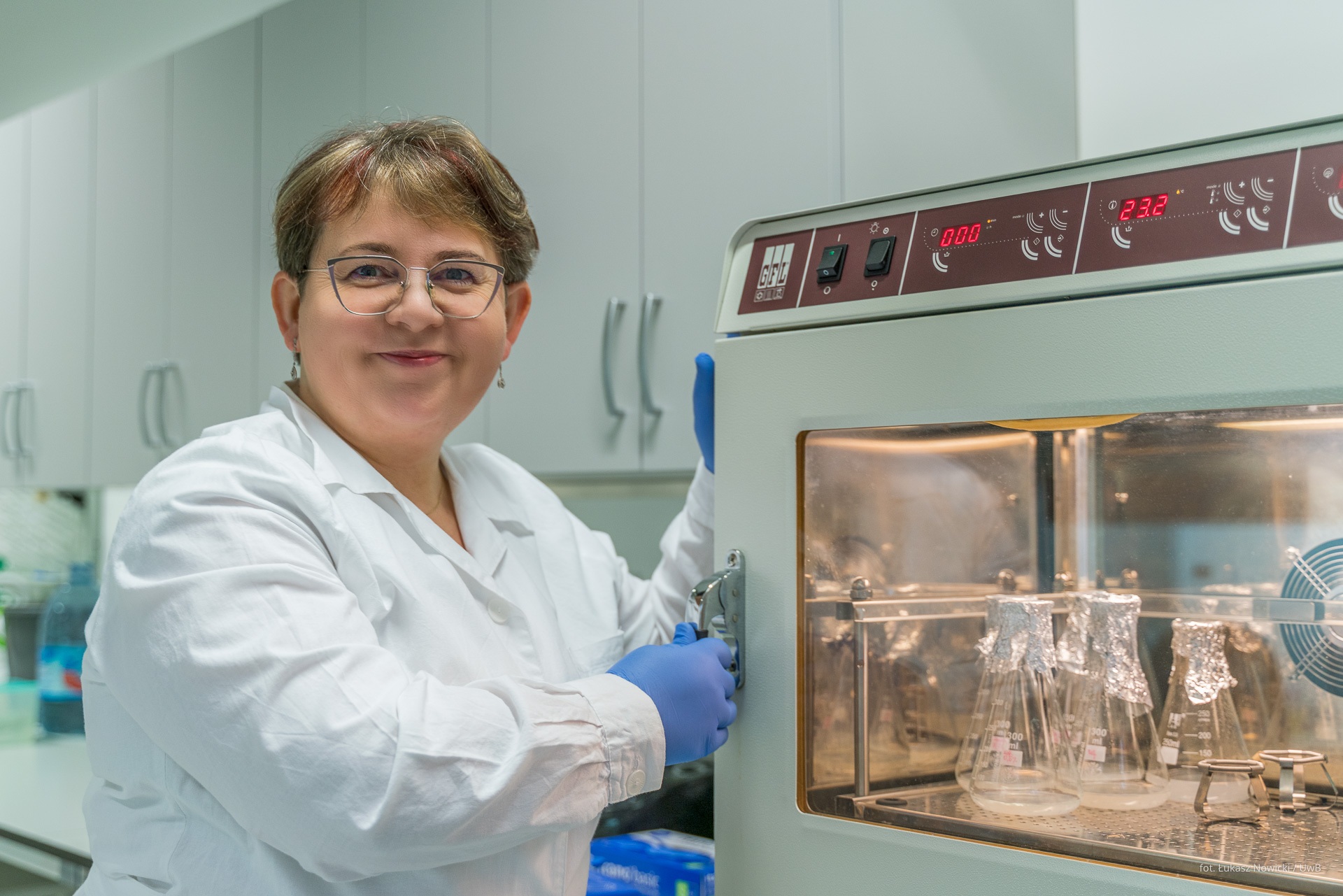 Dr. Hab. Ewa Oleńska