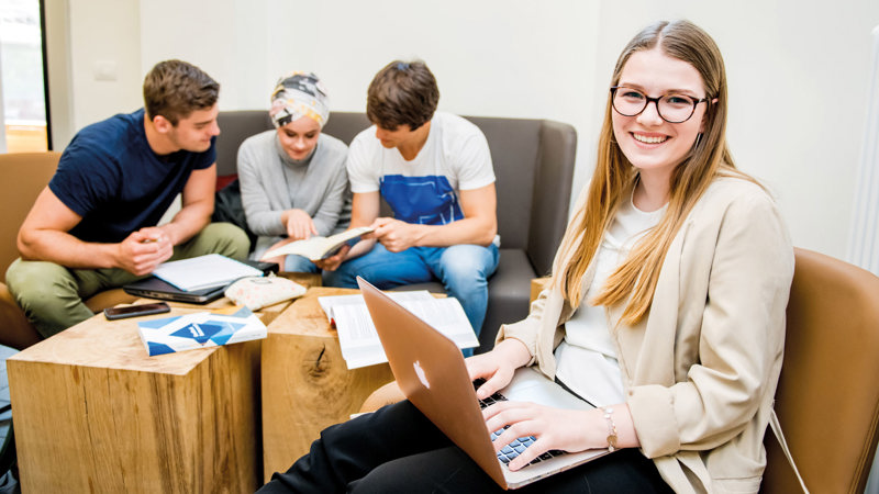 SHOOT18 Hasselt Studiecel En Coffeecorner LR 17
