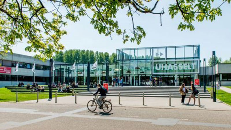 Refugiehuis Buitenkant 12