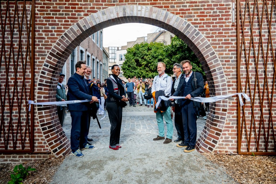 25 09 15 Inhuldiging Begijnhof 004