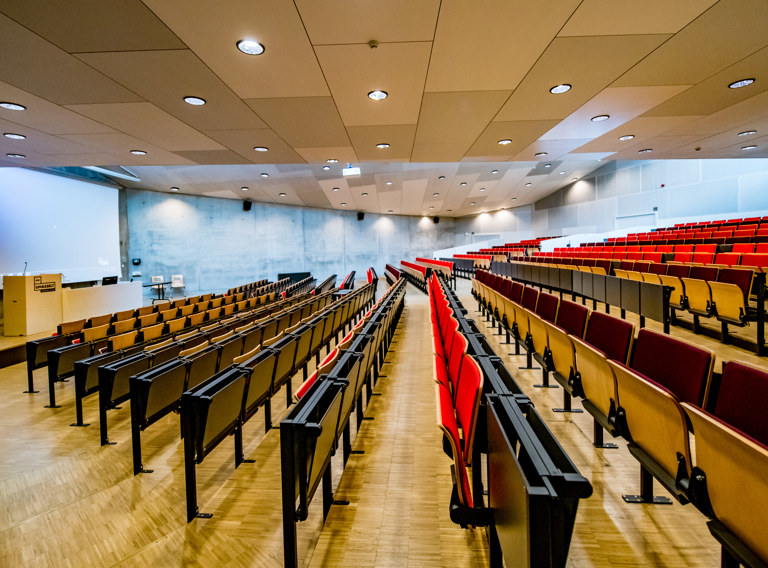 Grote Aula En Vloer 03