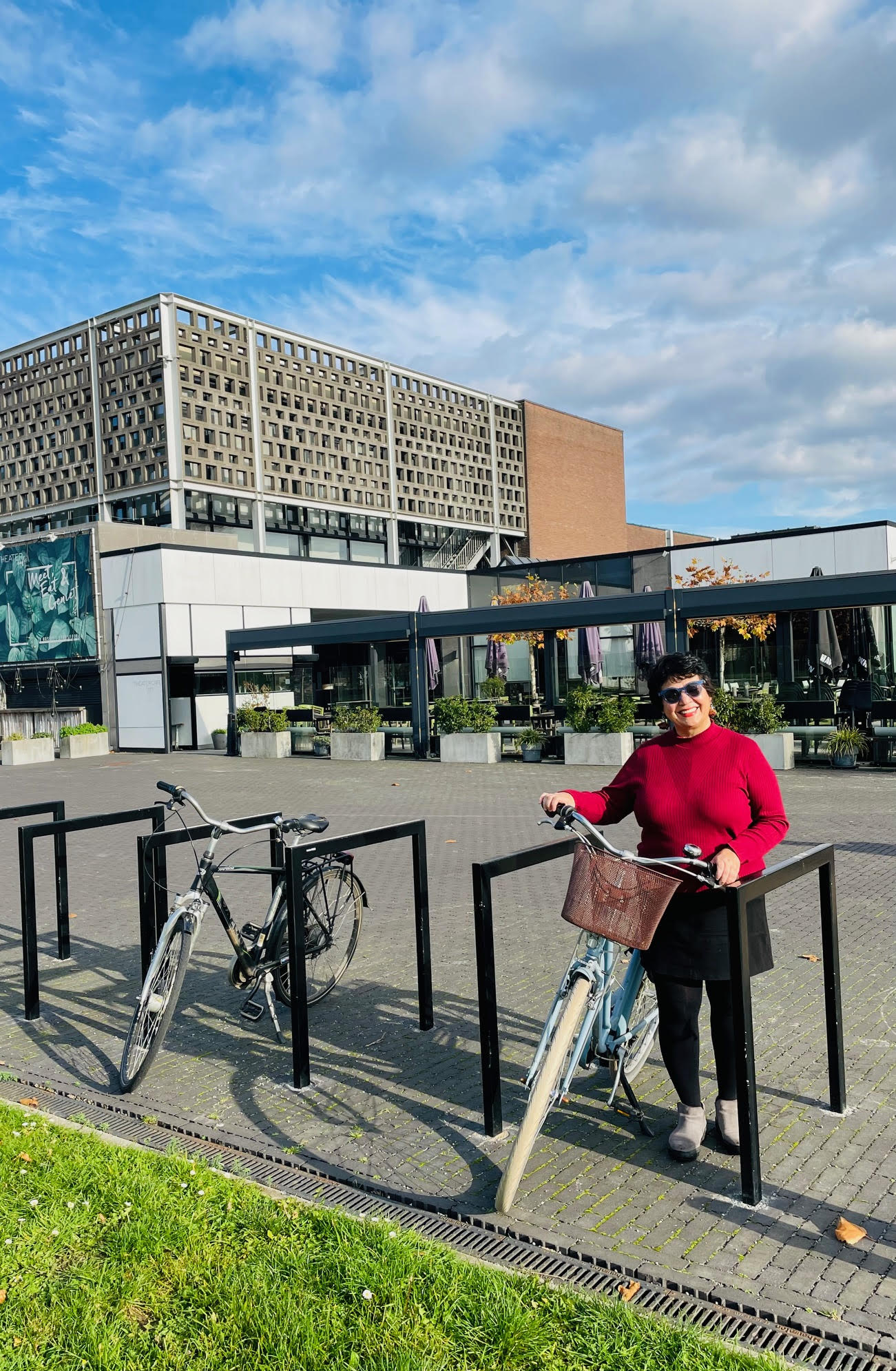 Sharareh Hosseinzadeh