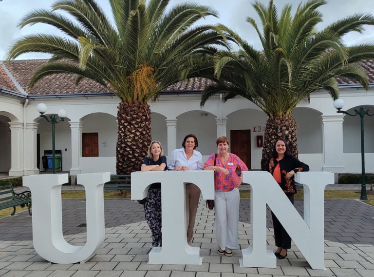 Liesbeth Oeyen Prof. Dr. Natalie Beenaerts Prof. Dr. Annemie Spooren