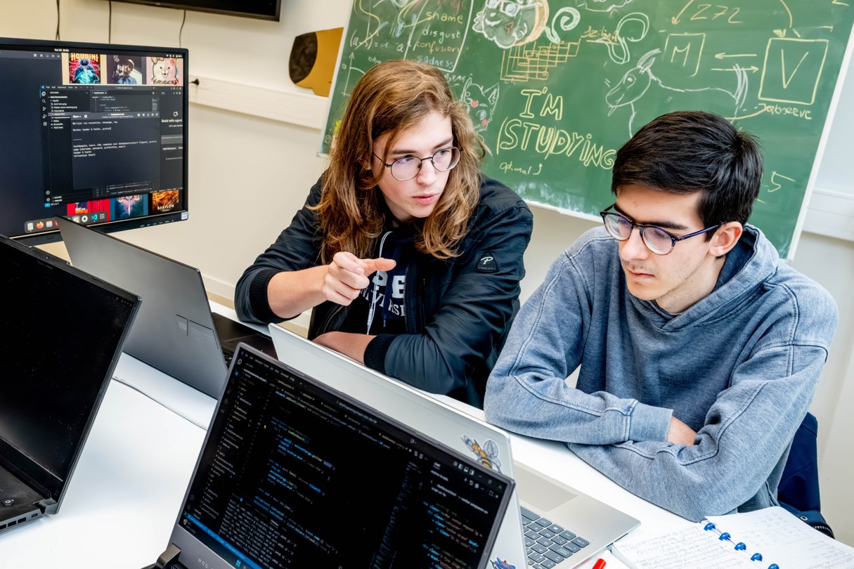 Fim Informatica Informatica studeren aan UHasselt - UHasselt