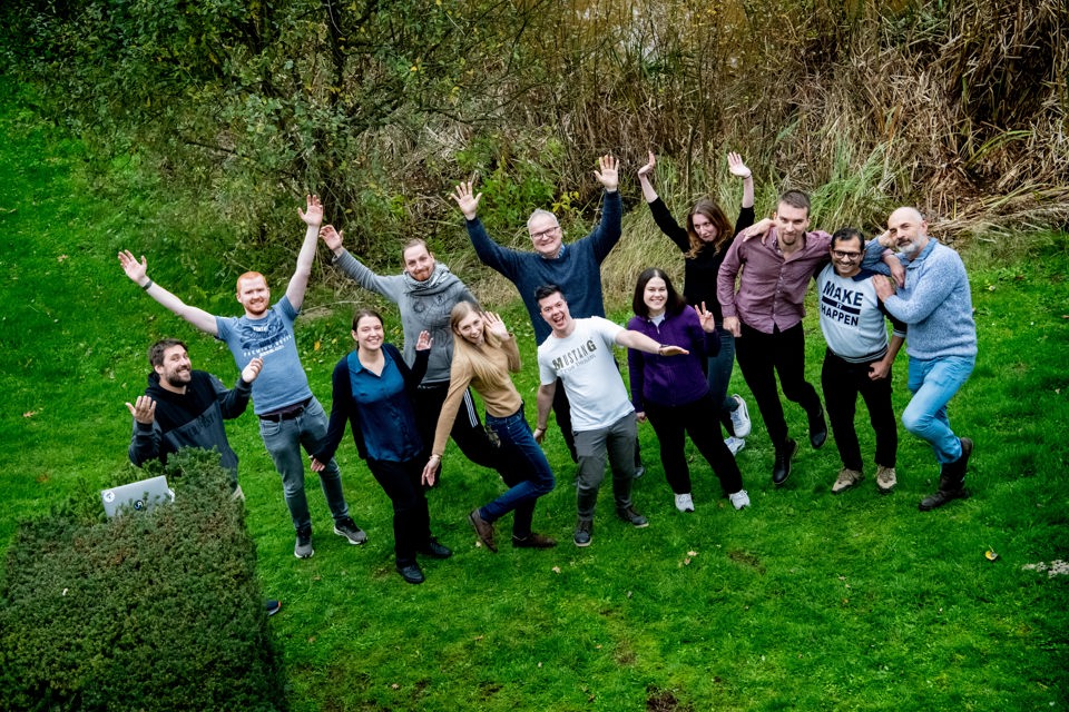 QST Research Group 32