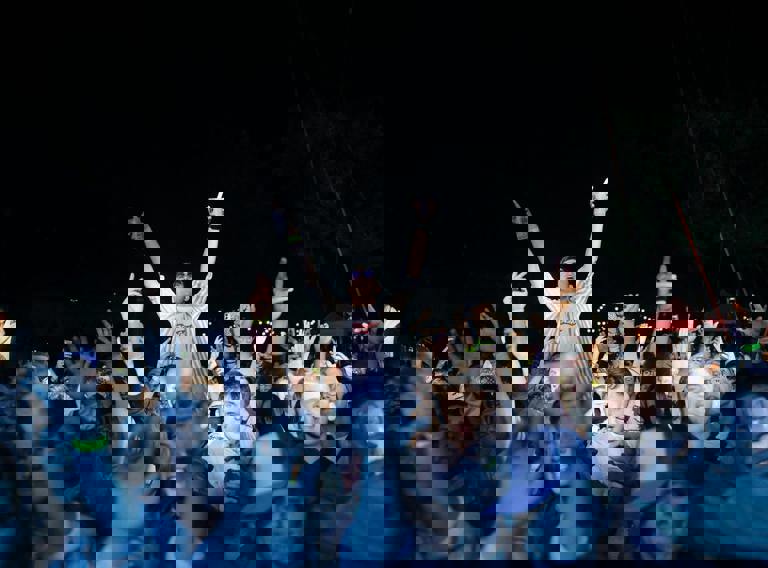 Foto Student Take Off 1