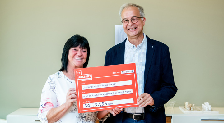 22 06 13 Schenking Likaf 23