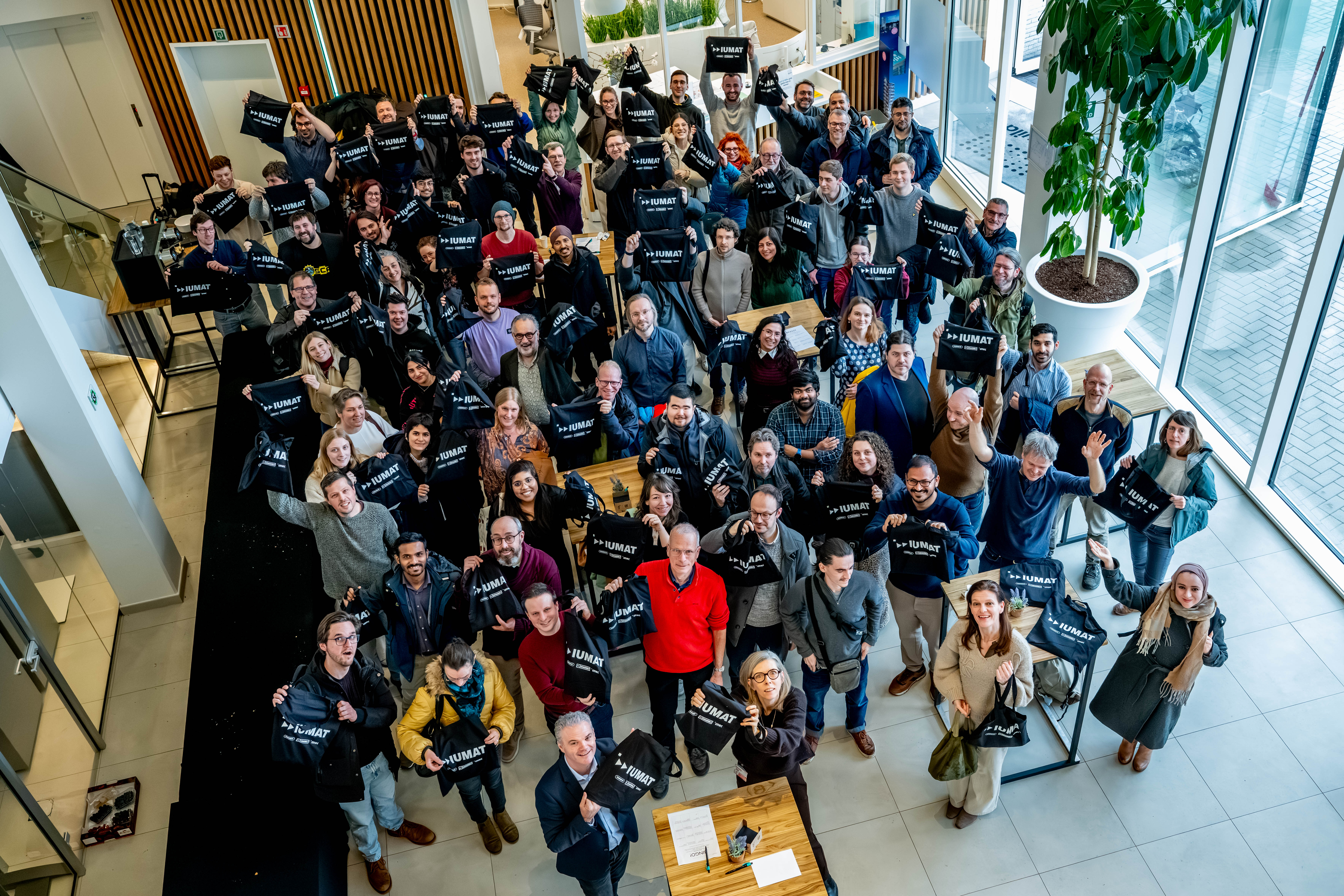 Groepsfoto Lancering IUMAT